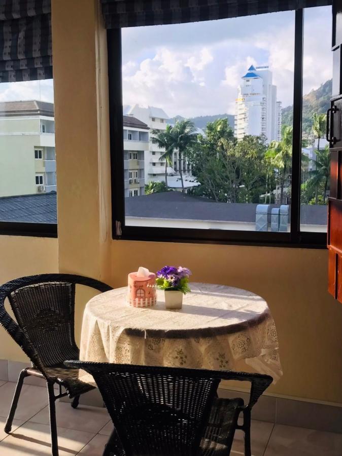 Happy Holidays Hotel Patong Exterior foto