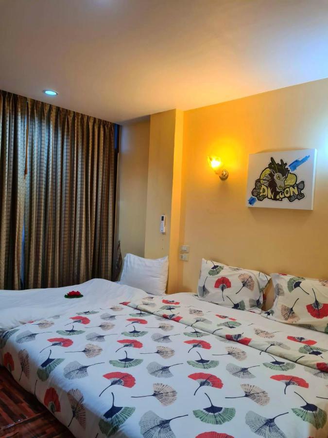 Happy Holidays Hotel Patong Exterior foto