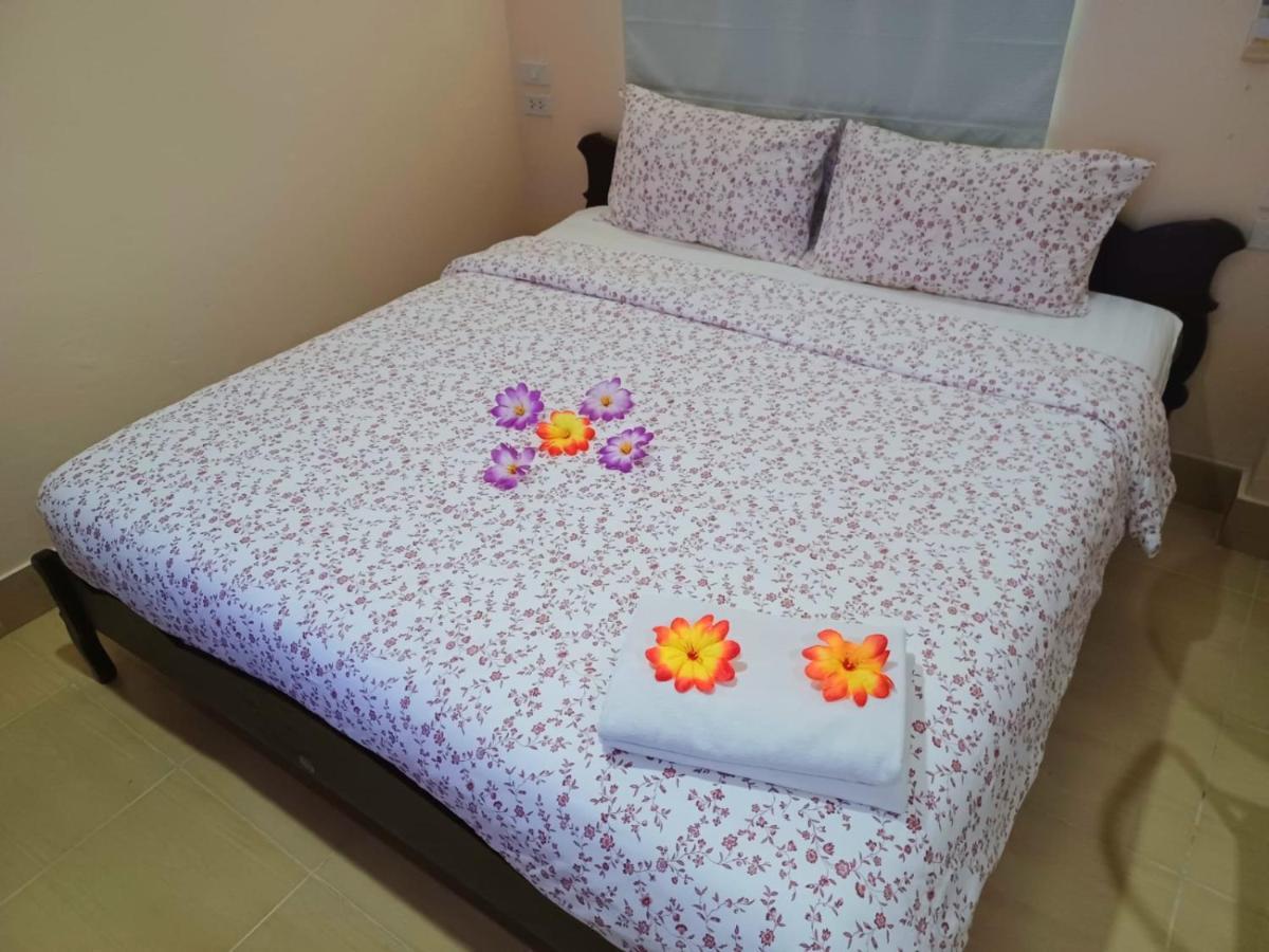 Happy Holidays Hotel Patong Exterior foto