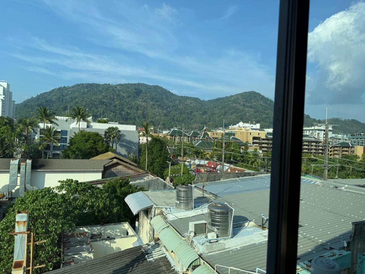 Happy Holidays Hotel Patong Exterior foto